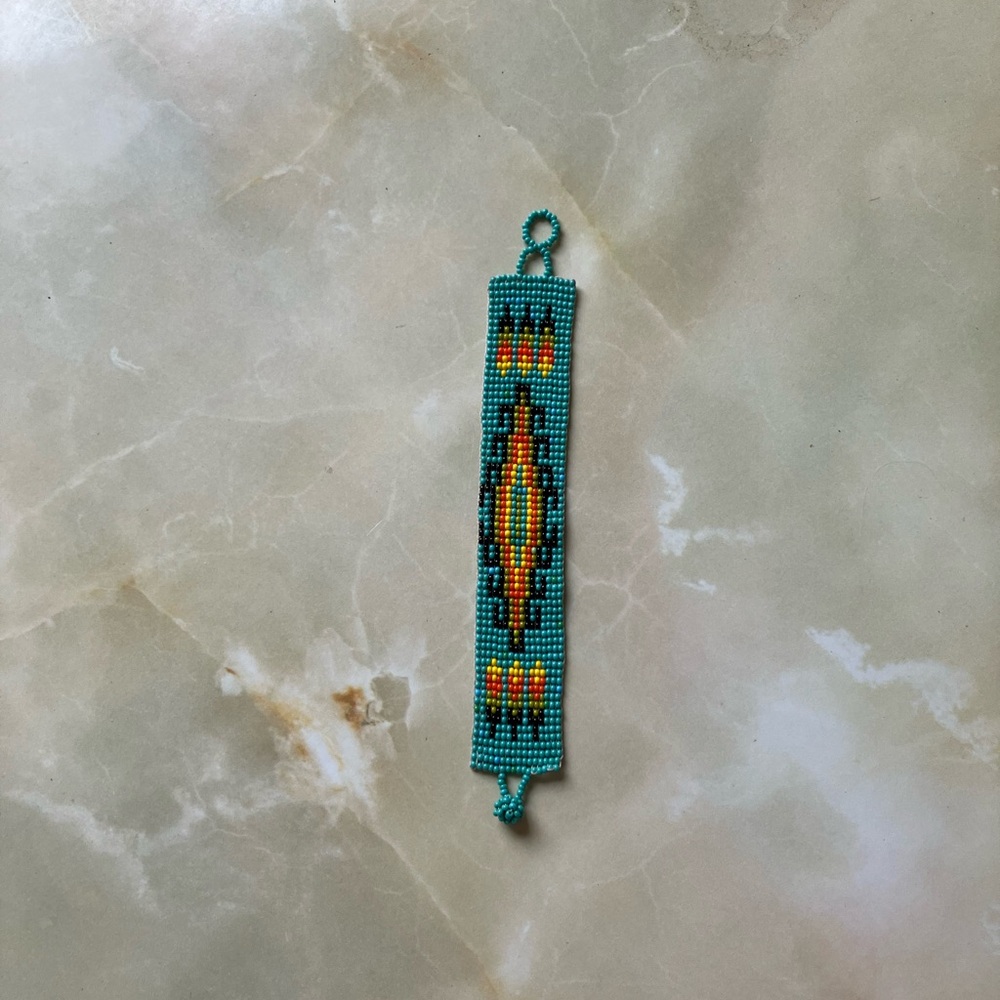 Handcrafted First Nations Beaded Bracelet - Picture 3 of 3